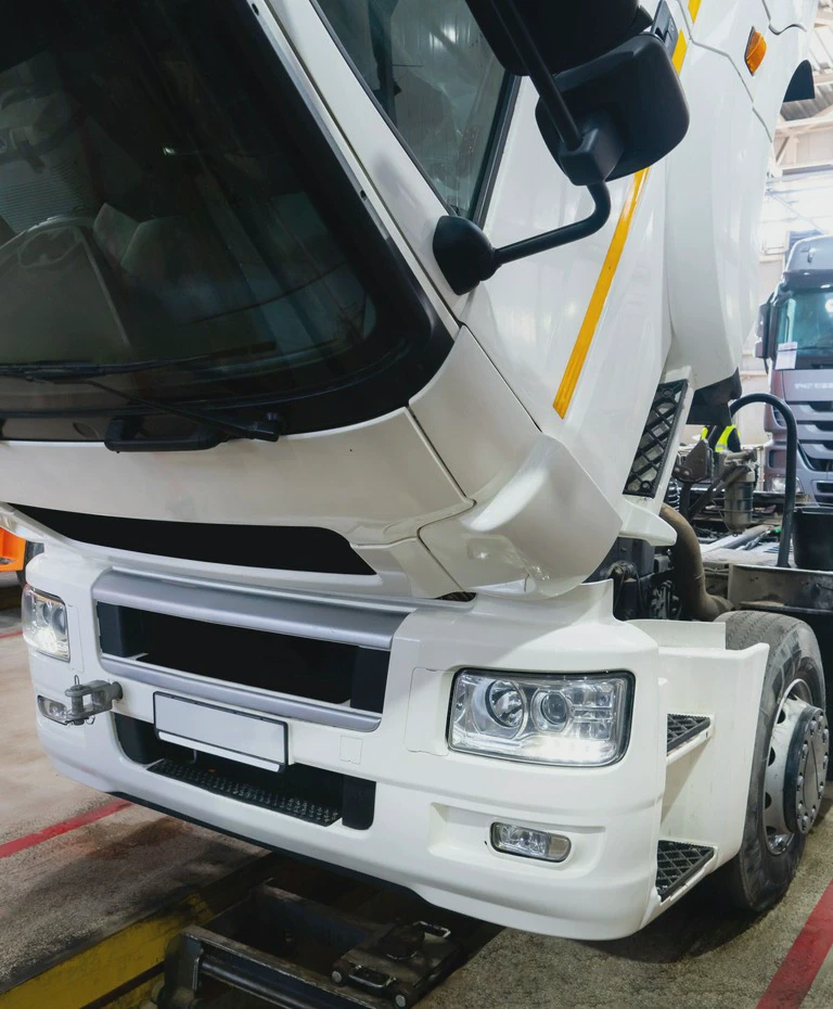 Ciężarówka z&nbsp;opuszczoną kabiną